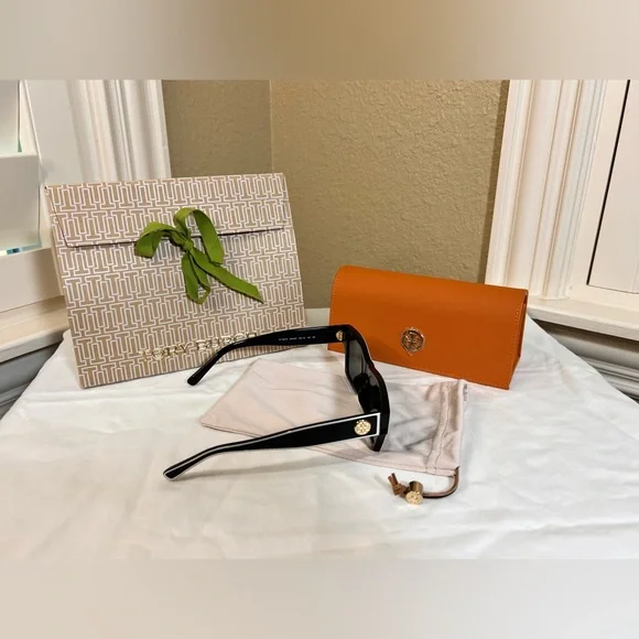 Tory Burch Black and White Sunglasses - Picture 2 of 6